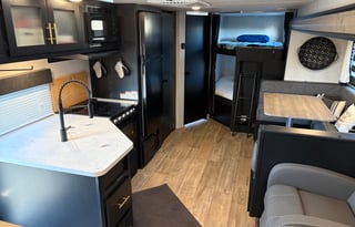 Luxury  Greywolf 26DBH Travel Trailer w/fireplace