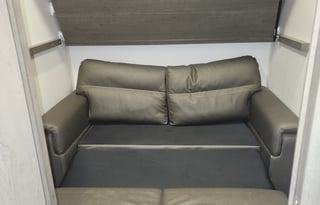 Cougar 5th Wheel Camper