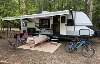 2024 Jayco Jay Feather 22BH Private Bed/Twin Bunk