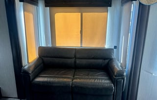 2019 Forest River RV Cherokee Arctic Wolf 305ML6