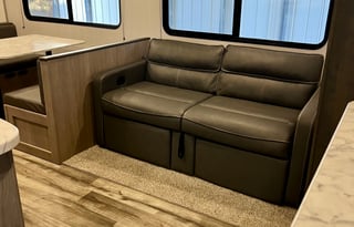 2022 Dutchmen RV Coleman Lantern Series 295QB