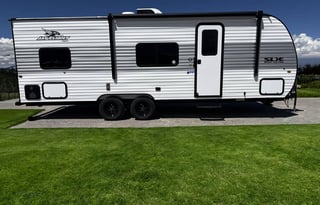Easy Camping Delivered Jayco 250BH Sleeps 8