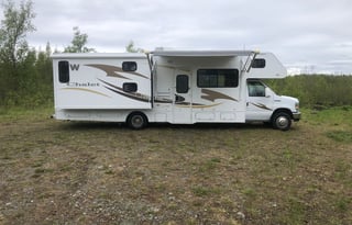 2014 Winnebago chalet 31JR Bunk house #10