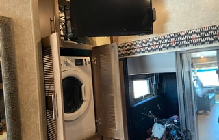 2022 Thor Motor Coach Outlaw 38KB “Fun Bus”