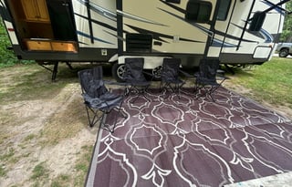 FULLY STOCKED FAMILY RV | WE DELIVER & SET UP