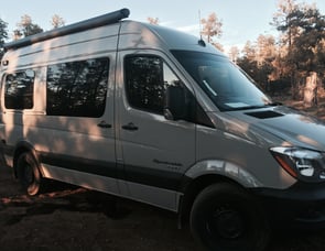 Airstream RV Classic 27FB