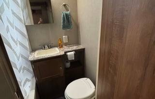 Family Friendly camper with Kids Bunkhouse