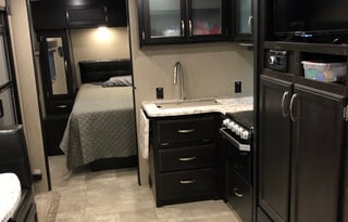 Grand Design Imagine 2400BH