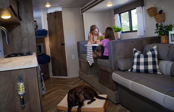 This pet friendly unit offers plenty of space for all members of the family.