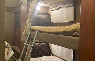 2016 Thor Motor Coach Chateau 31E Bunkhouse