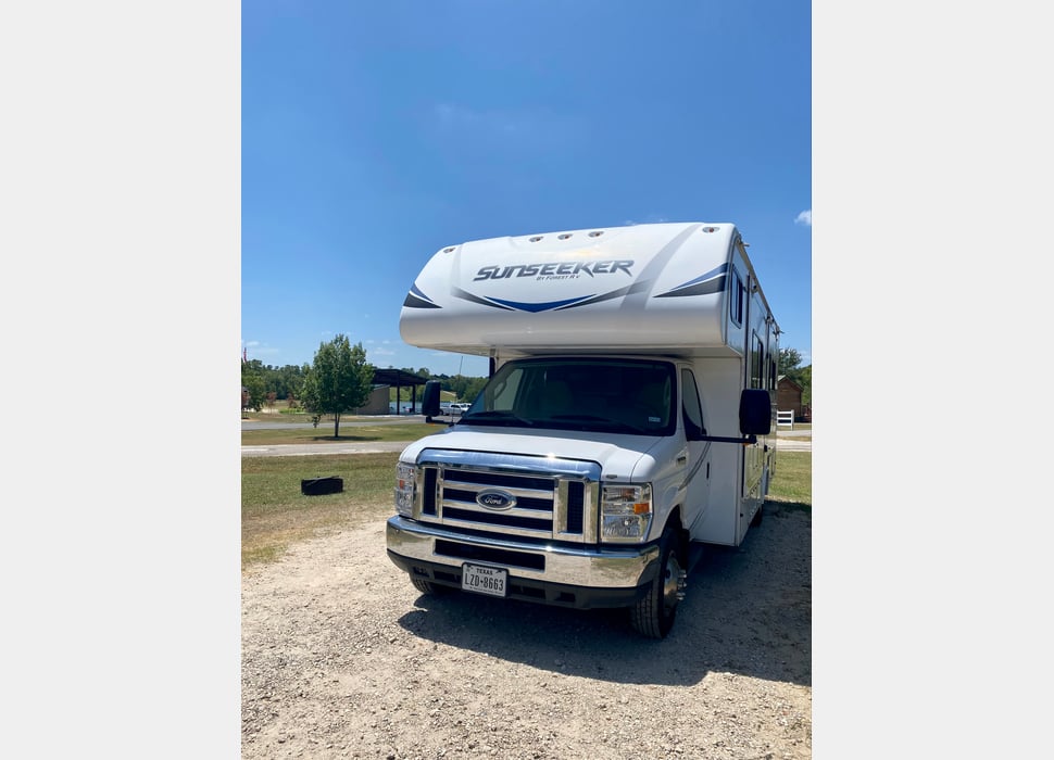 Class C Motor Home rentals in Tomball