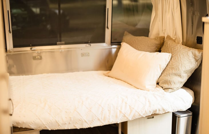 bed that converts to kitchen table