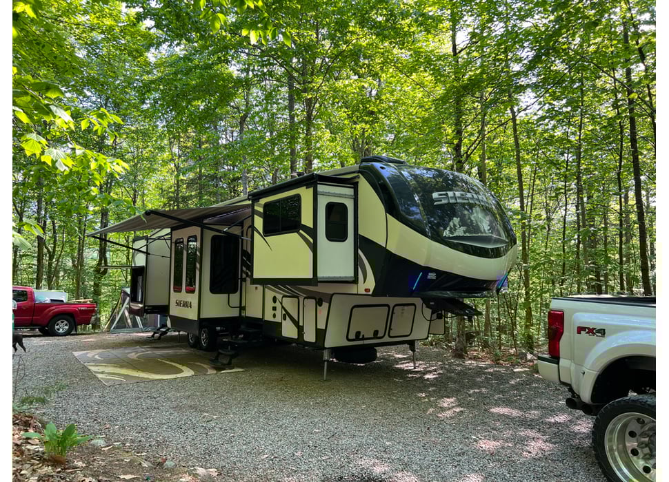 Fifth Wheel rentals in Nottingham