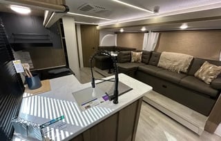 Sequoia Gateway Family RV — 2025 Wildwood X-Lite
