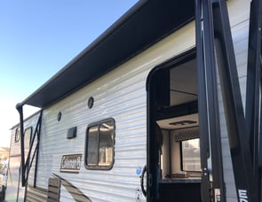 Dutchmen RV Coleman Lantern Series 334BH