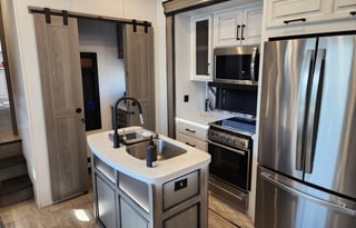 2022 Keystone RV Montana 3763BP