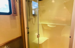 Ultimate Luxury 2018 Entegra Aspire 44R with bunks