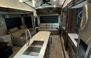 Jayco Northpoint Fifth Wheel - OMNE1063