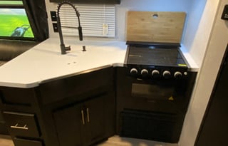 2021 Forest River RV Cherokee Black Label 274BRBBL Sleeps 10