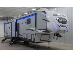 Forest River RV Cherokee Arctic Wolf Suite 3770