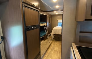 2018 Thor Freedom Elite 30 FE “GUS”