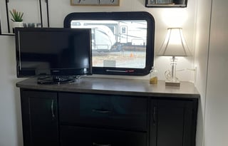 Fully Renovated/Spacious Camper Rental