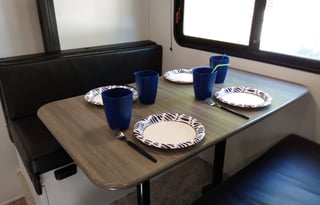 Family-Friendly, Easy-Tow Camper Sleeps 6 w/Bunks