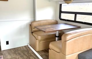 Luxury Style - 2016 Forest River Georgetown 364T