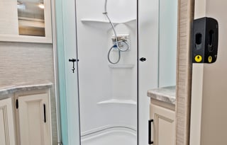 Thor ACE RV: Bunk Beds, Pet-Friendly, Loaded