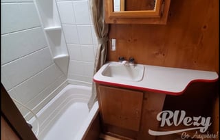 Cozy Vintage family friendly Cruiser !