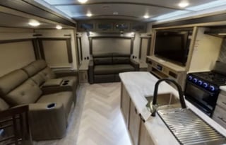 2022 Forest River Salem Hemisphere 308rl LIKE NEW