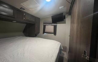 2017 Palomino Puma Fifth Wheel | Bunkhouse |