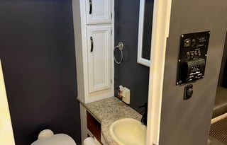 Fully Stocked Thor Ace 28 Ft Class A RV Sleeps 5