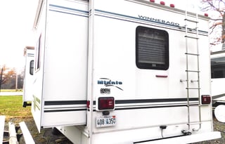 2002 Winnebago Minnie