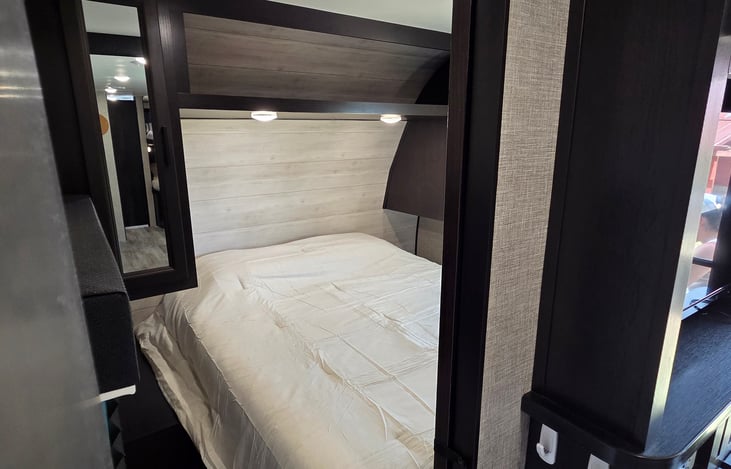 Front bedroom with queen bed