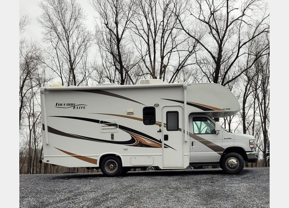 Class C Motor Home rentals in Glen Rock