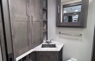 Georgetown Bunkhouse Two Full Bath and King Bed