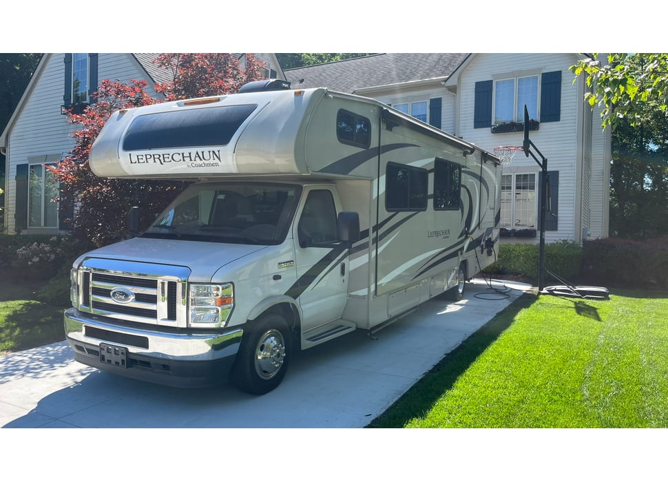 Class C Motor Home rentals in WATFORD