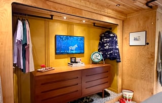 REMODELED, luxury  new interior. DELIVERY ONLY.