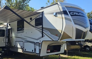 2023 5th Wheel-The Comfort Crusader