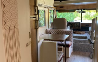 1984 Winnebago chieftain 23
