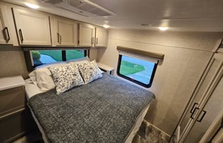 2024 Thor Motor Coach Quantum LC LF31