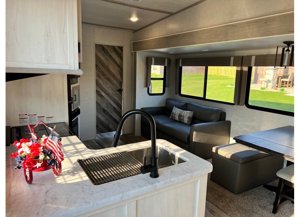 Fifth Wheel rentals in Rogers