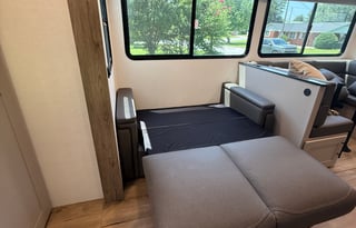 Turn-Key Getaway: Delivered & With Starlink!