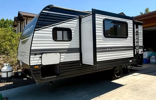 Family-Friendly Bunkhouse SUV Towable with Solar!