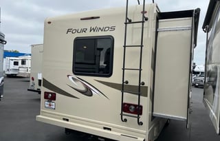 C13: Thor 10 Sleeper wBunks! 2 SlideOut Rooms WiFi