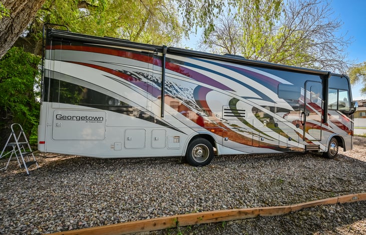 Bedroom slide in.. not extended.