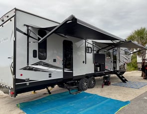 Forest River RV Cherokee Wolf Pack 365PACK16