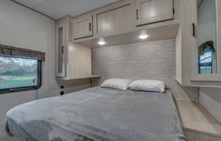 BRAND NEW! 2025 Catalina Legacy 293QBCK Bunk House