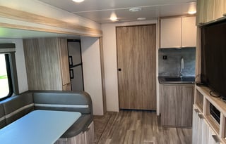 2021 Minnie Winnie with Full Size Bunks!